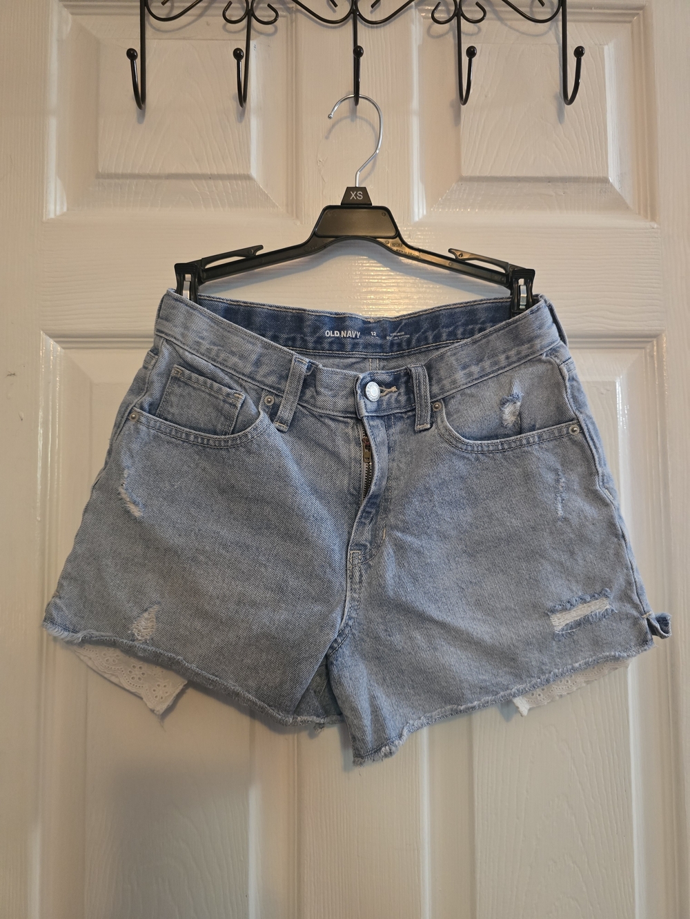 Girl's Old Navy Light Wash Distressed Denim Shorts